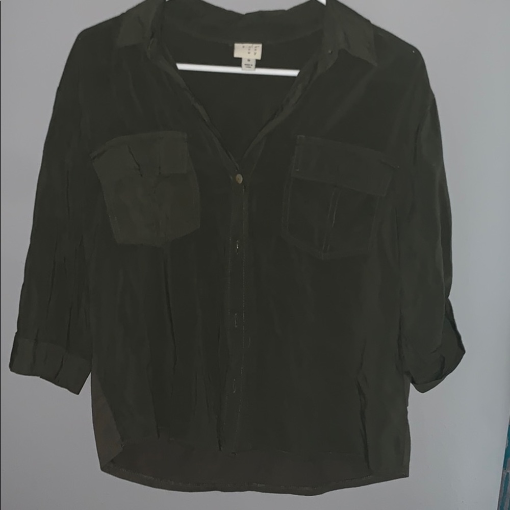 Army Green Button-up Quarter Sleeve Shirt